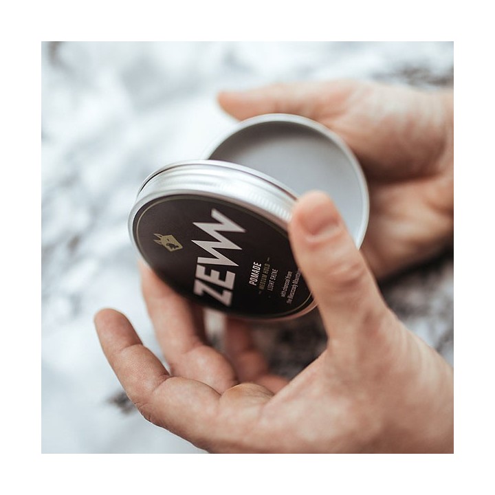 Pomada para el Cabello con Carbón Activo Efecto Brillo Zew for Men 100ml