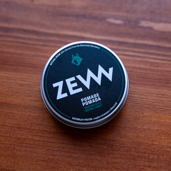 Pomada para el Cabello con Carbón Activo efecto Brillo Zew f