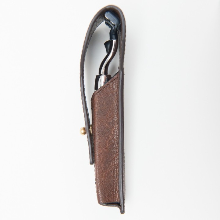 Maquinilla Afeitar Mach 3 con Funda Cuero Captain Fawcett